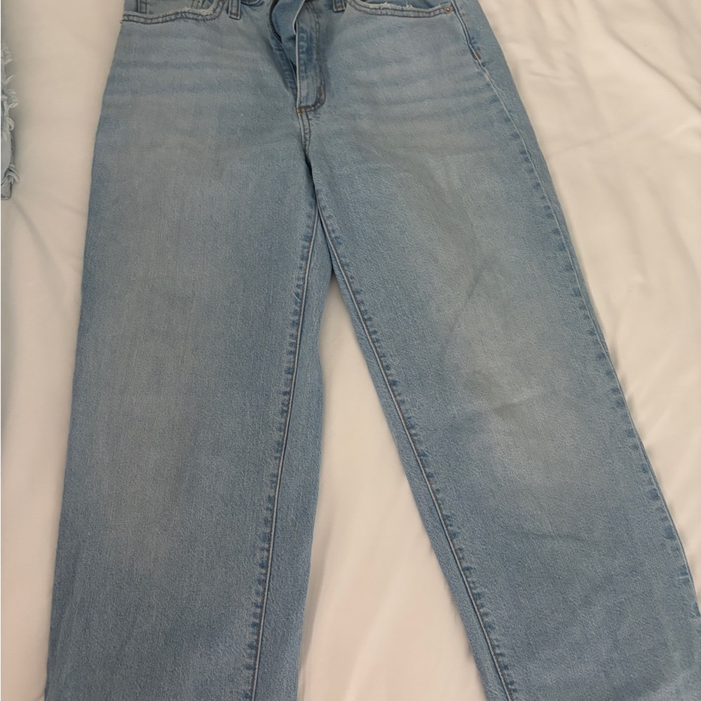 Universal Thread Light Blue Straight Leg Jeans